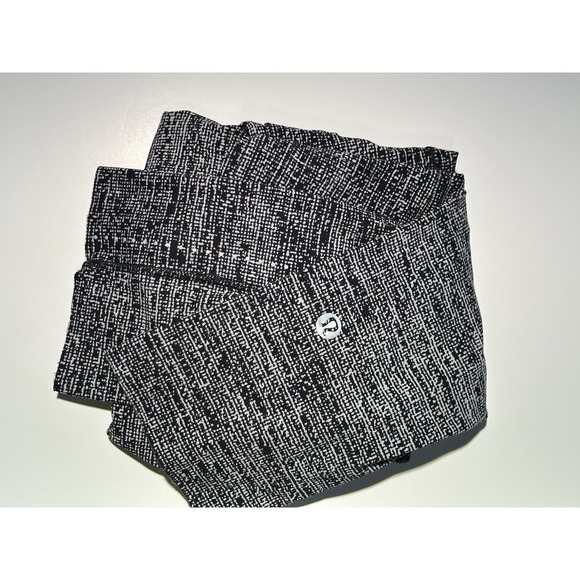 Lululemon Navy Blue and White Crop Mid Rise Capri Leggings SZ 2 - Picture 2 of 8